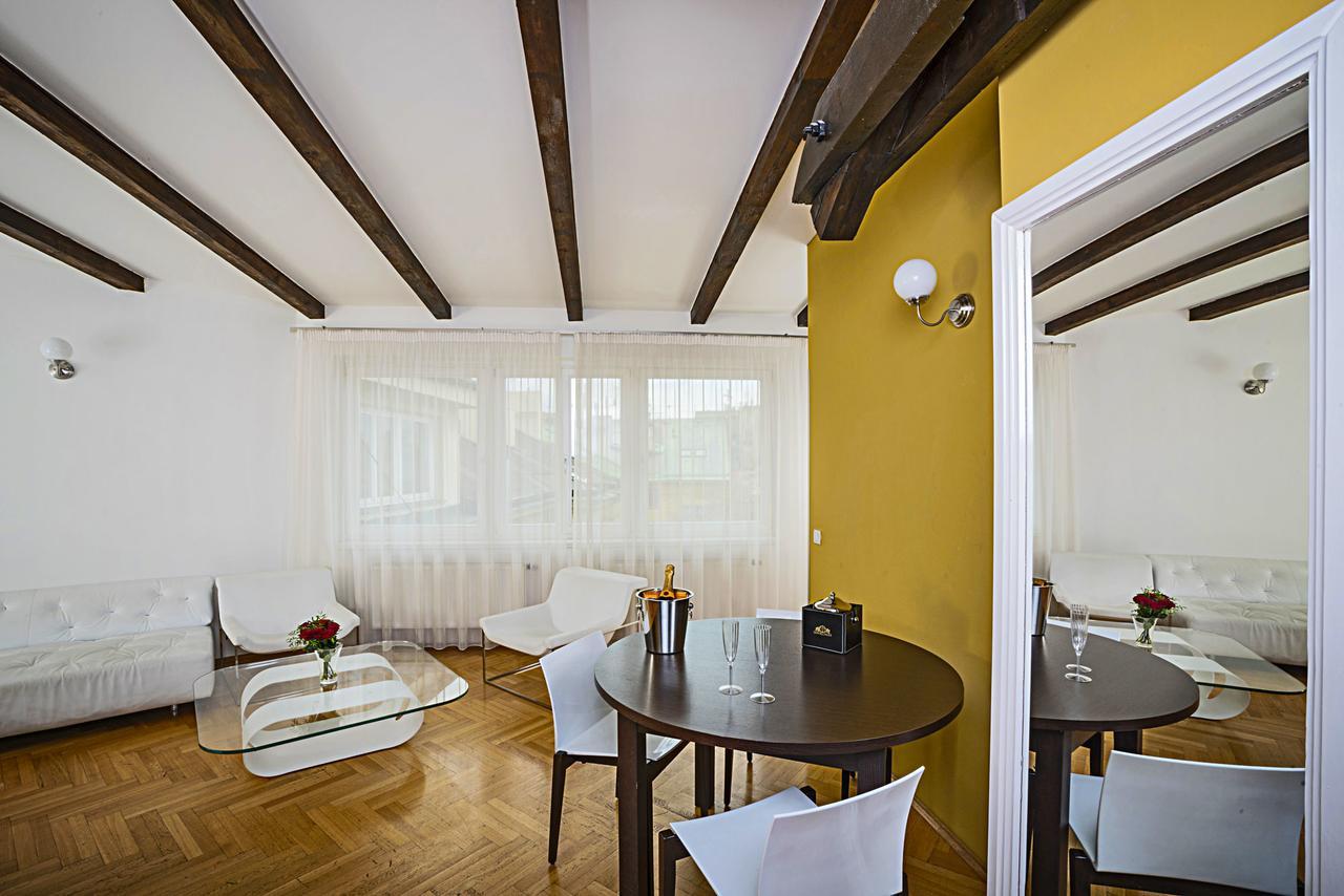 Hotell Deminka Palace 4*