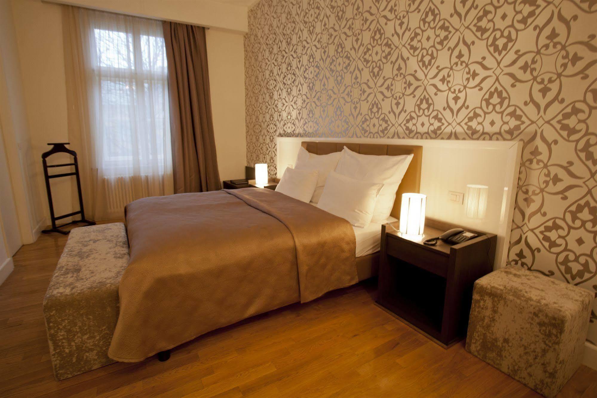 Hotell Deminka Palace 4*