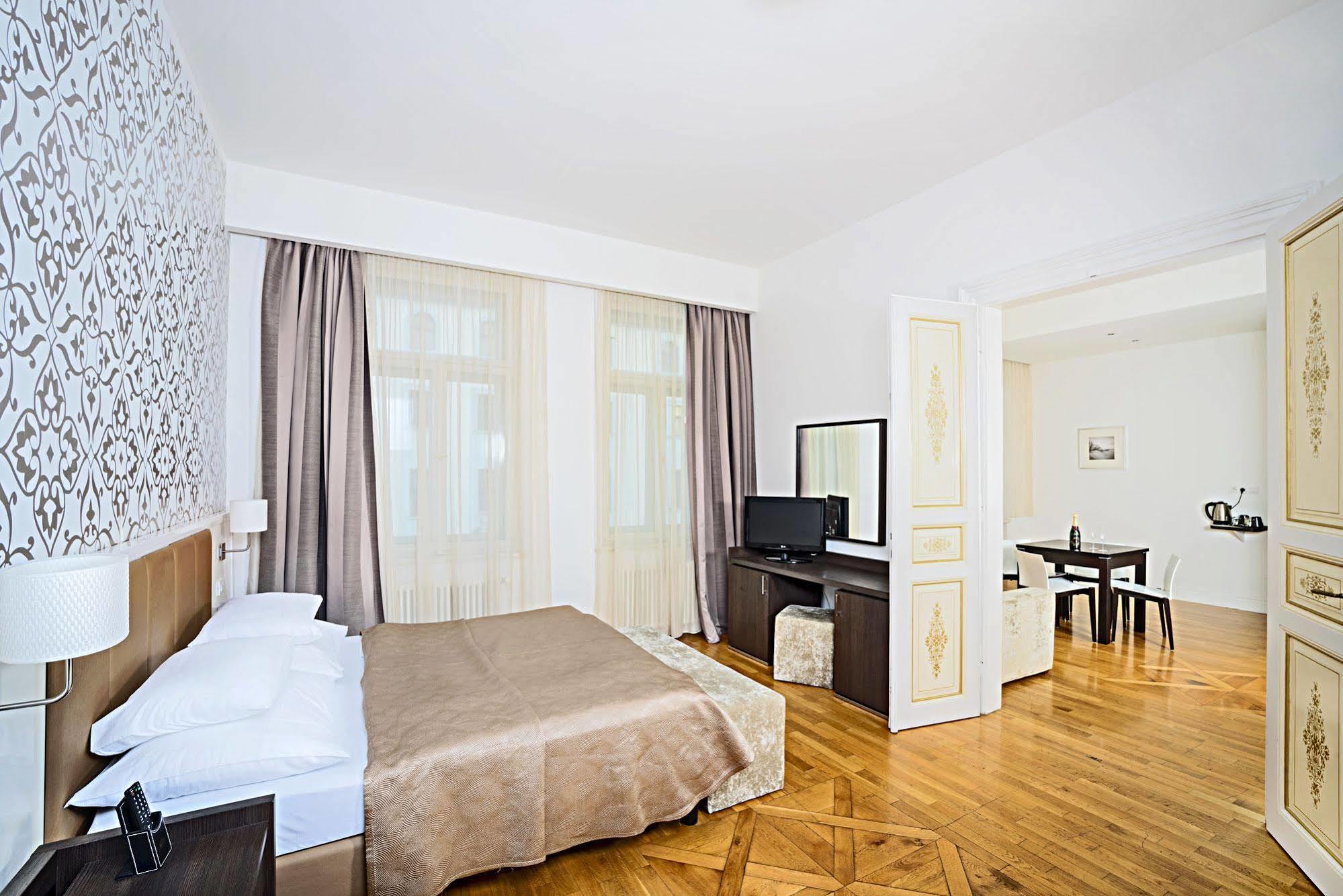 Deminka Palace 4* Prag